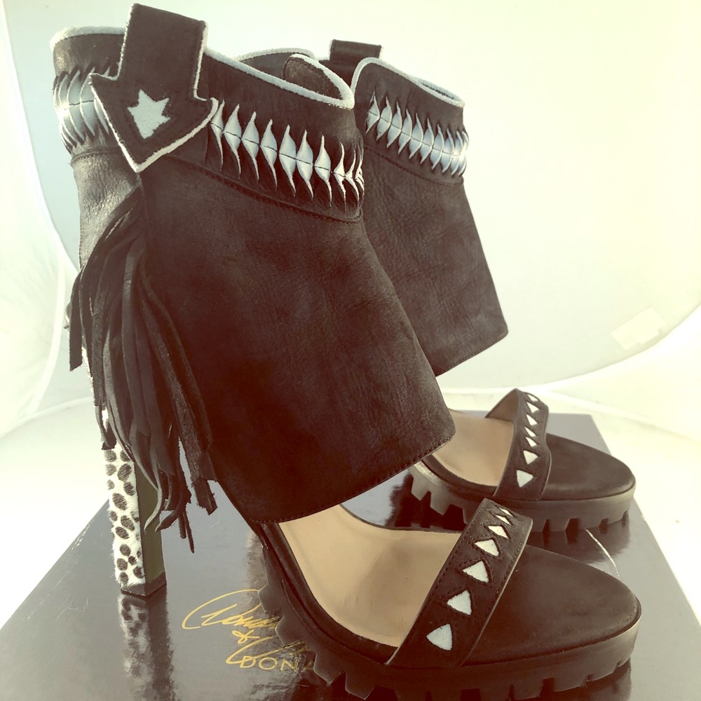 Black and white leather cuffed sandals size 8.5